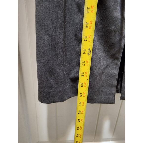 Sandra Darren Knee Length Dress Career Gray Size 10 Workwear Belted V Neck - Picture 7 of 8